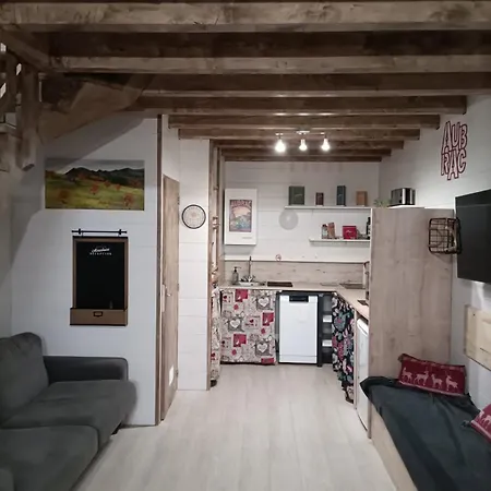Au Coeur De L'aubrac Лайоль
